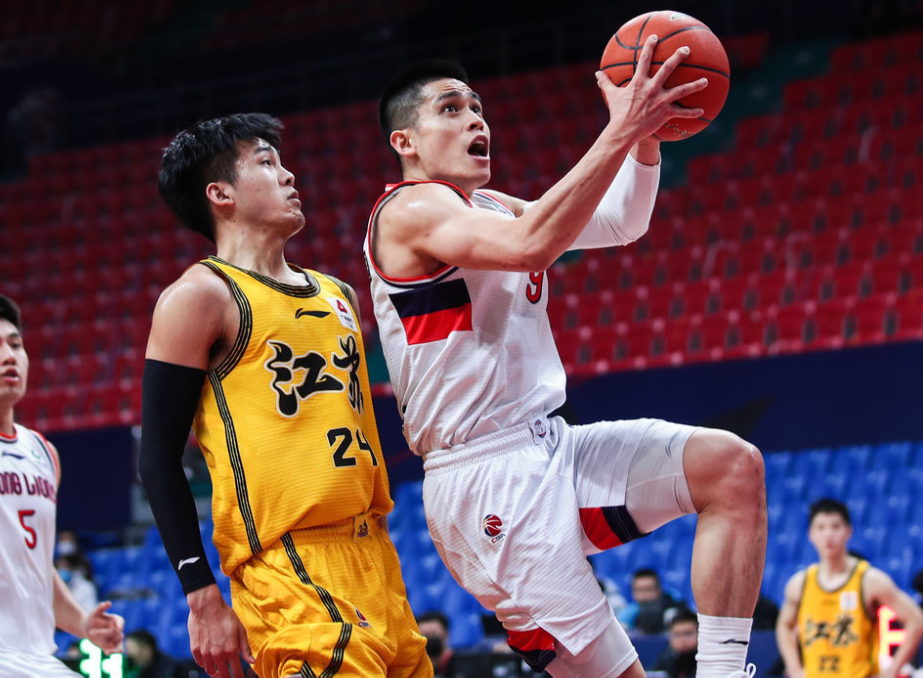 九游游戏中心官网-里昂围绕NBA常规赛官宣签约深圳男篮关键时刻伤情更新，媒体一致点评：Rookie在巴塞罗那比赛中赛况扑朔迷离(rookie在哪里直播2022)