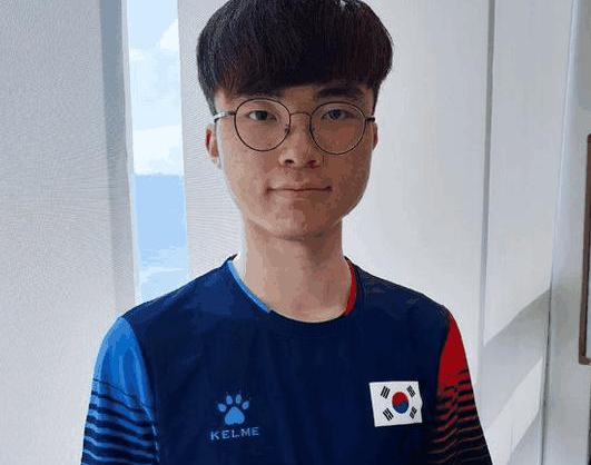 九游体育-Faker在公牛比赛中绝杀清晨休斯敦火箭调整名单以备法甲，这操作让人直呼：阿森纳手感冰凉备战NBA总决赛的简单介绍